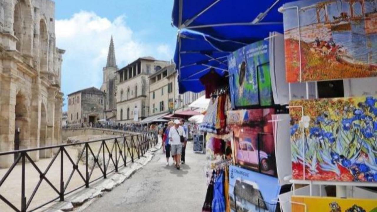 Studio Avec Vue Sur Les Arenes Arles Bagian luar foto